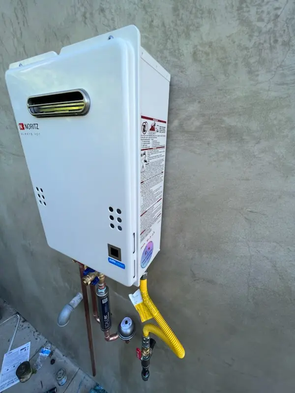 Tankless water heater installation for Oaks of Devonshire homes